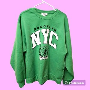 NYC Green Pullover Sweater, Size XL, w/ Crew Neck and Fleece Lining